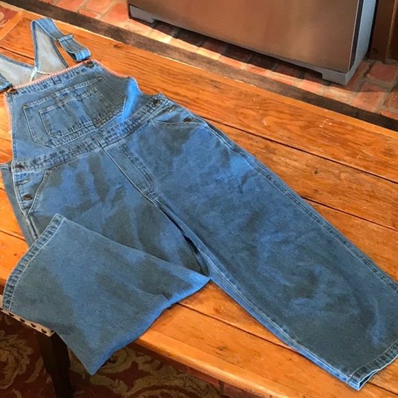 Haik’s Denim - Vintage size M Cropped overalls FINAL PRICE